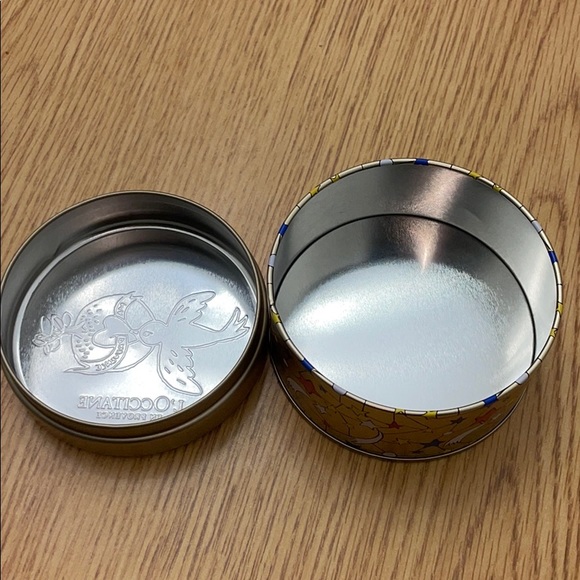 L’OCCITANE • 2018 Holiday Special Edition Tin Box - Picture 4 of 5
